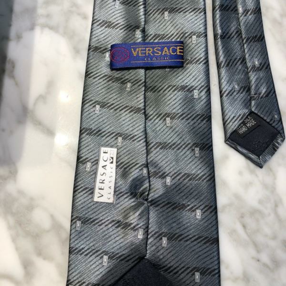 Versace tie - Picture 3 of 3